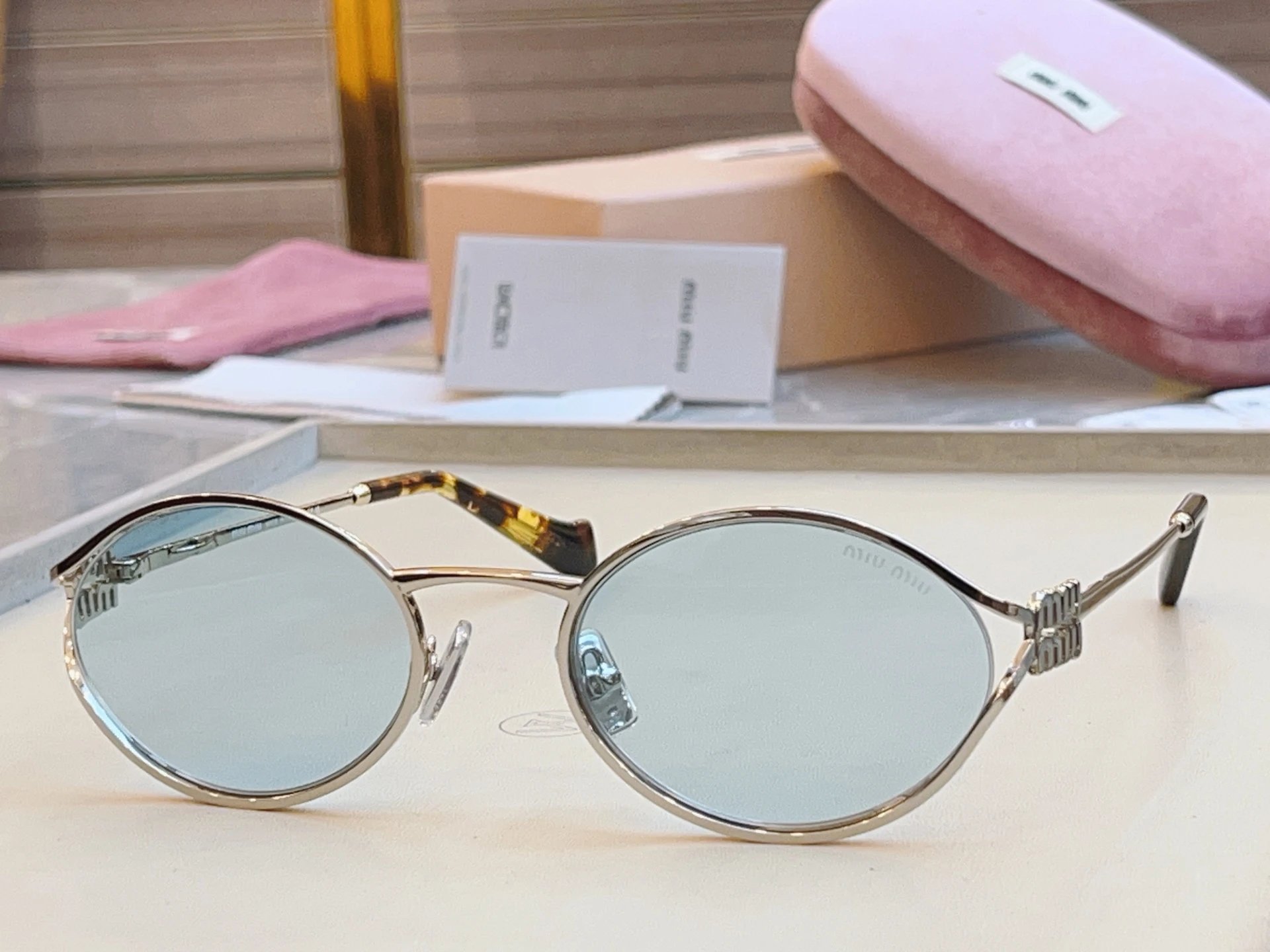Miu Miu SMU 52Y Sunglasses 54-20-125 — photo 5