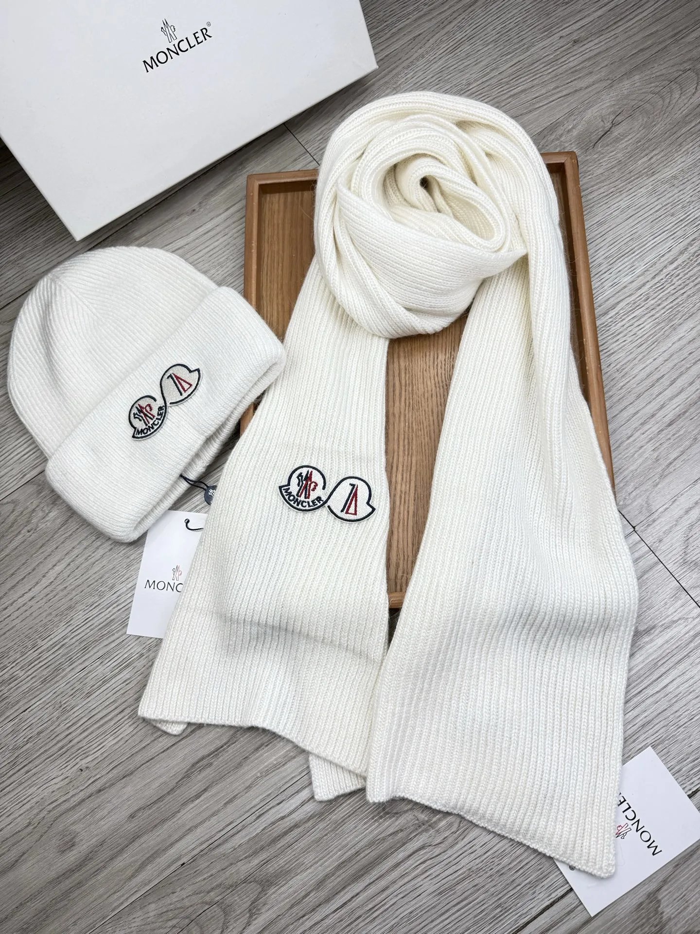 Moncler Wool Rabbit Fur Scarf & Hat Set Ver.F — Photo 7