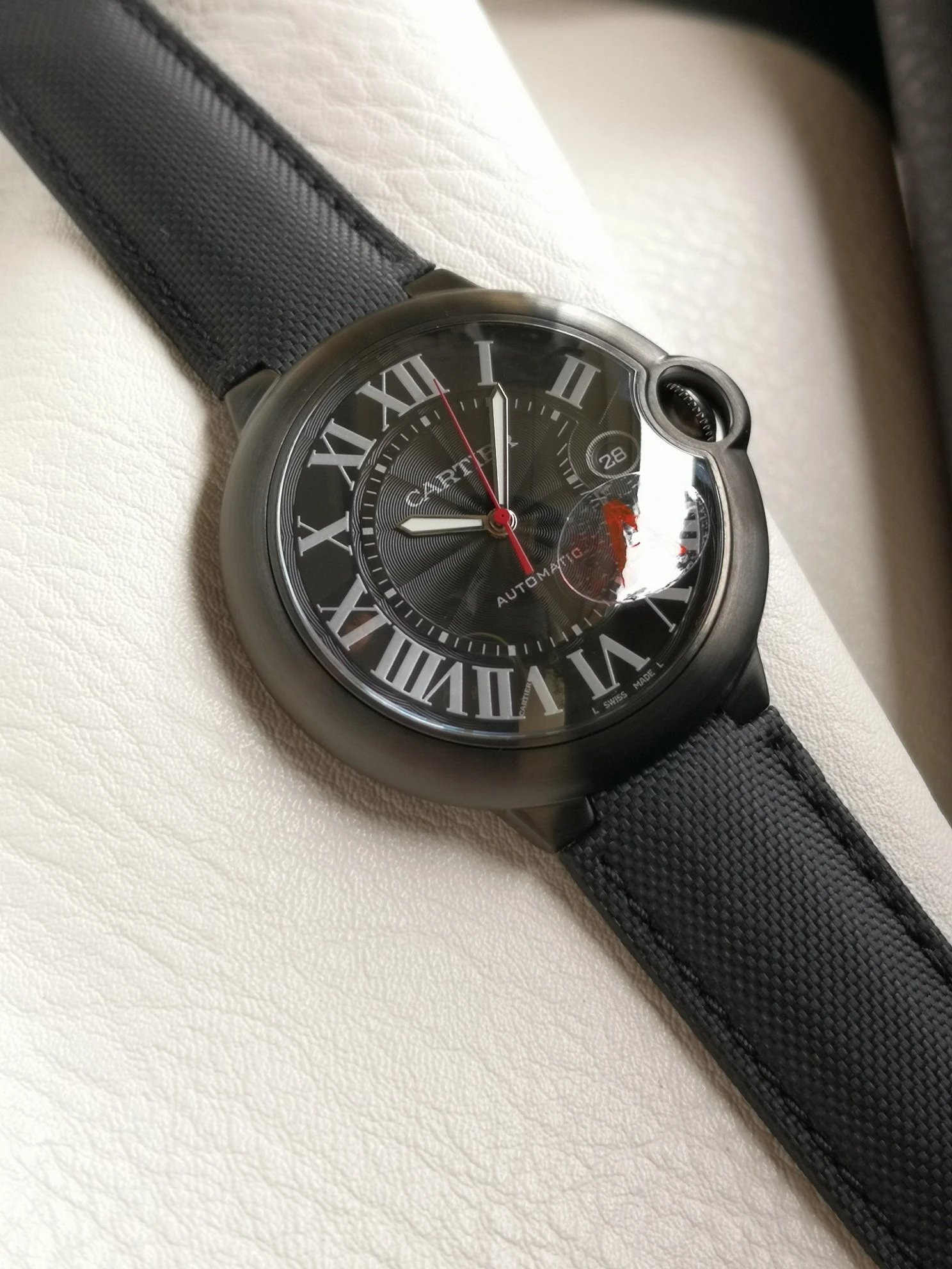 Automatyczny zegarek Cartier Ballon Bleu z czarną tarczą i paskiem