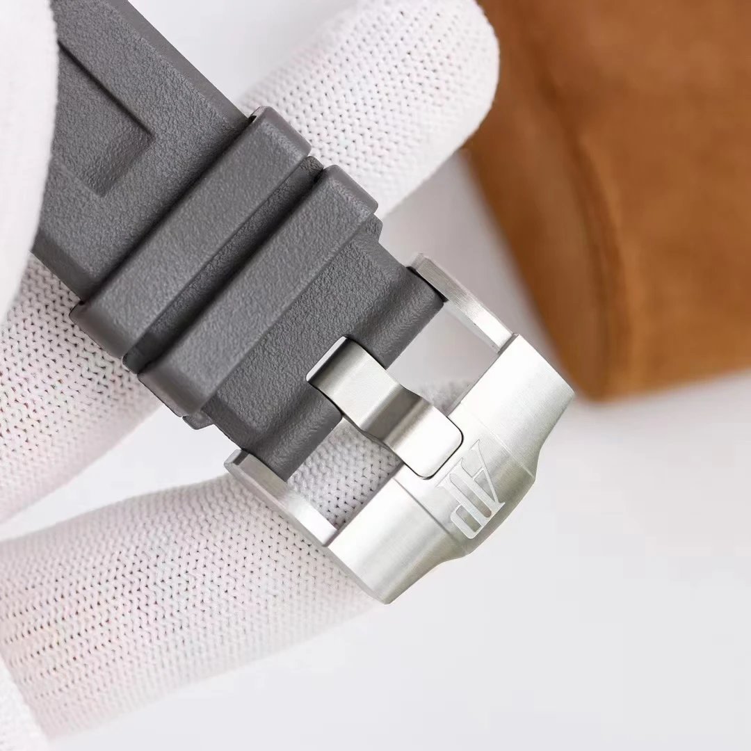 Audemars Piguet Royal Oak Automatic Watch 42mm Ver.A — Photo 9