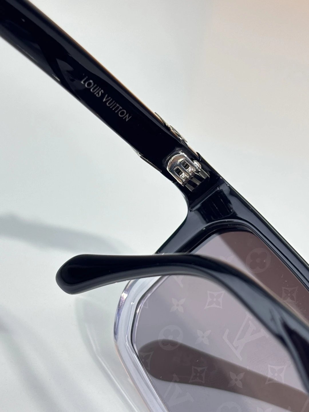 Louis Vuitton Z3262U Sunglasses 51-25-140 Ver.A — QC