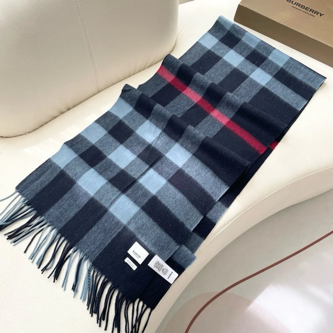 Burberry Cashmere Scarf Ver.E — Photo 3