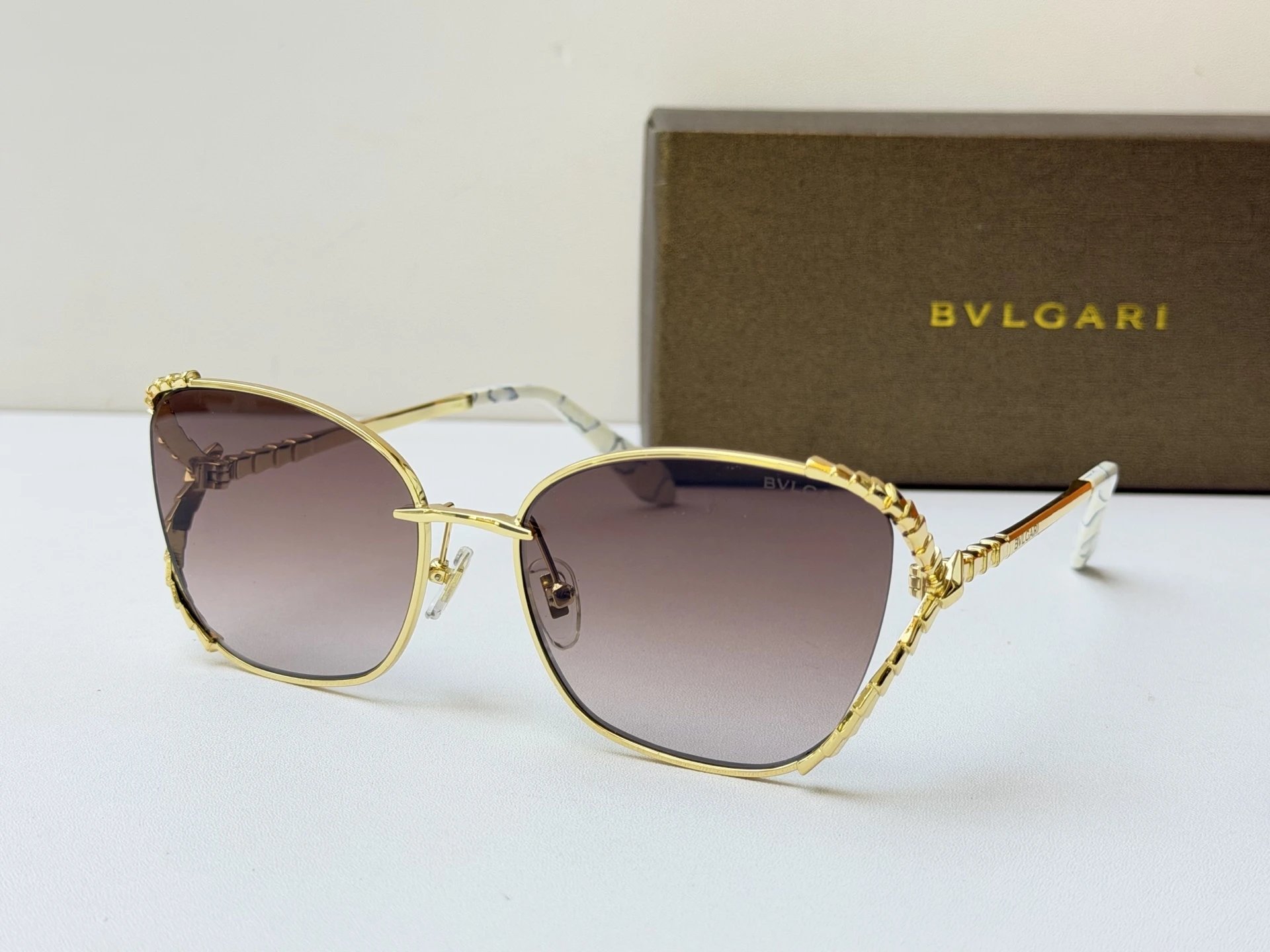 Bvlgari BV40081U Sunglasses 56-17-140 Ver.A — photo 6