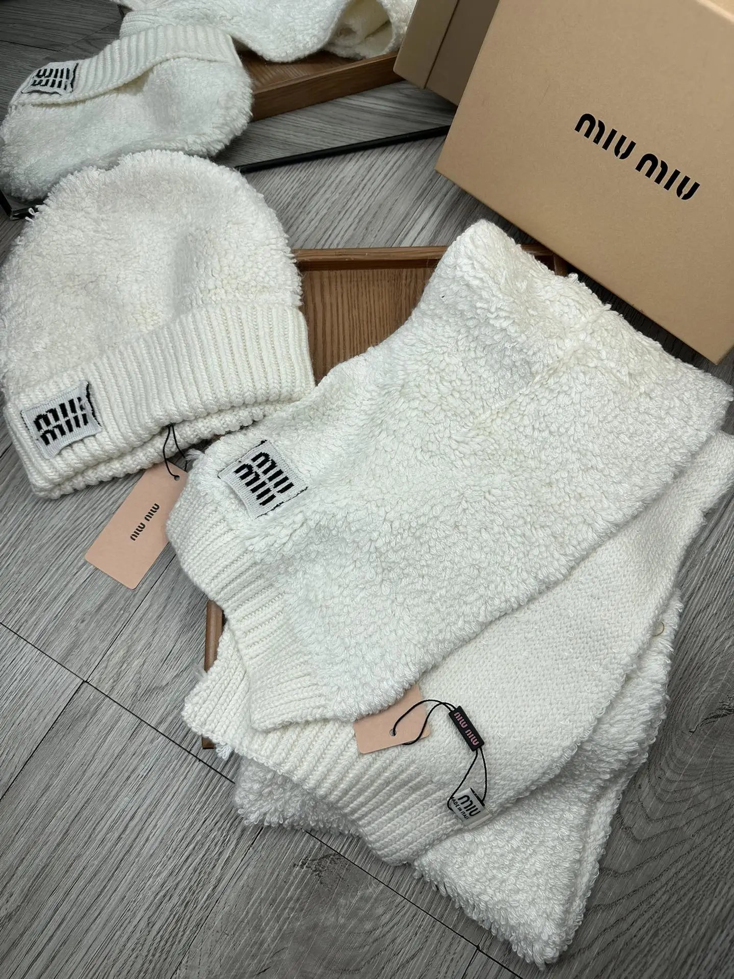 Miu Miu Wool Rabbit Fur Scarf & Hat Set Ver.A — Photo 5