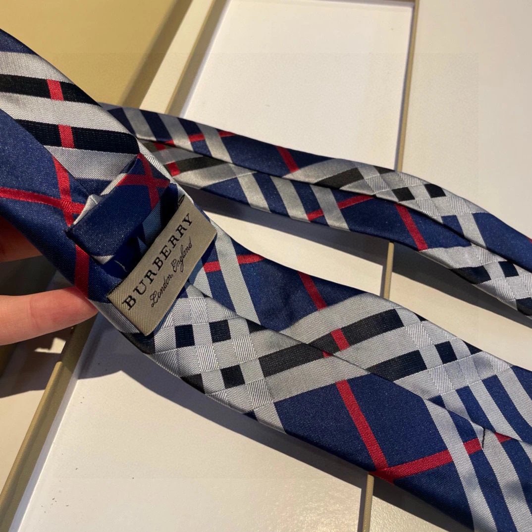 Burberry Silk Tie Ver.P — Photo 5