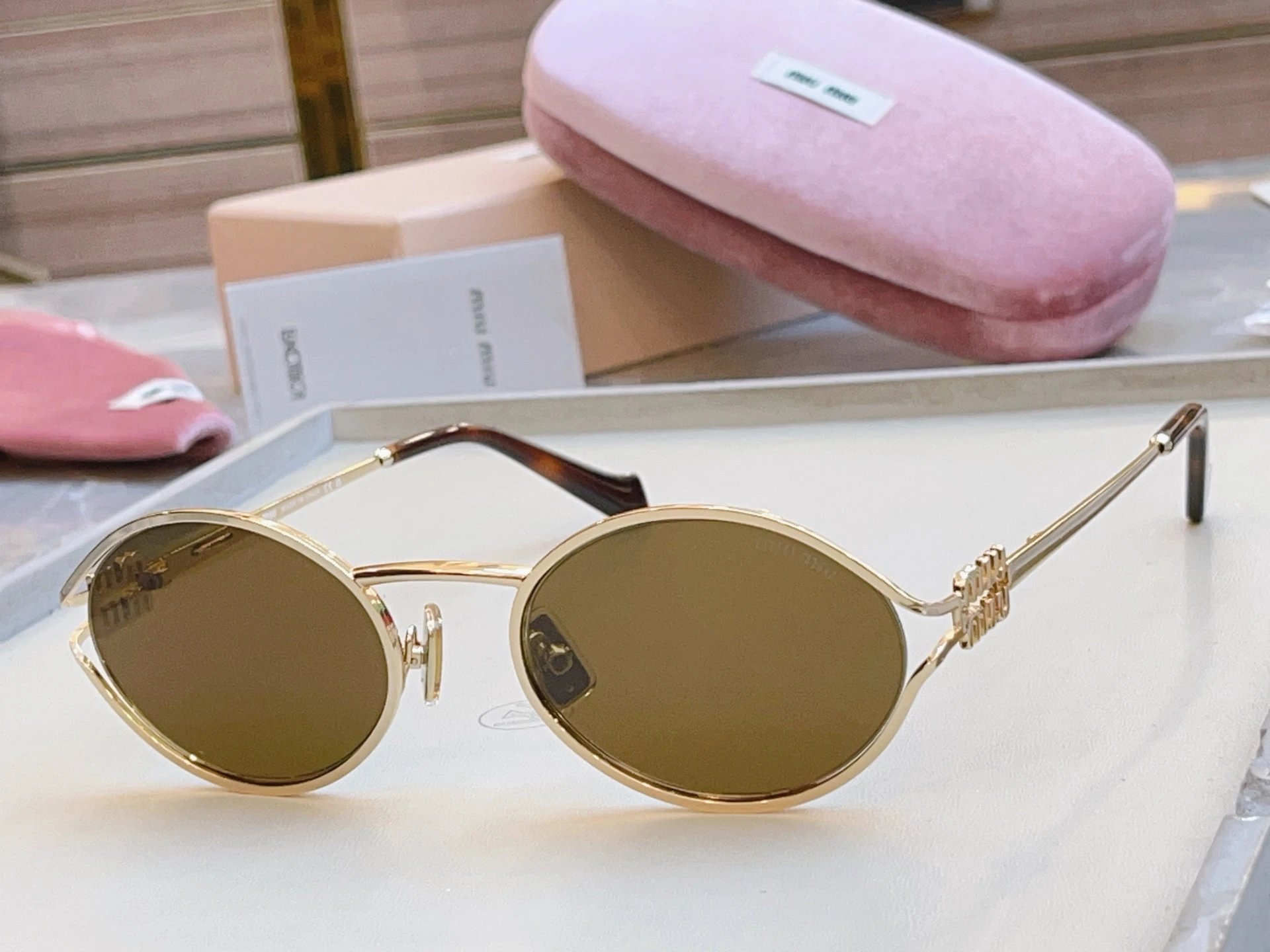Miu Miu Sunglasses Ver.D — photo 2