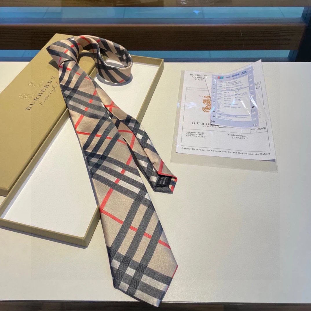 Burberry Silk Tie Ver.Q — Photo 8