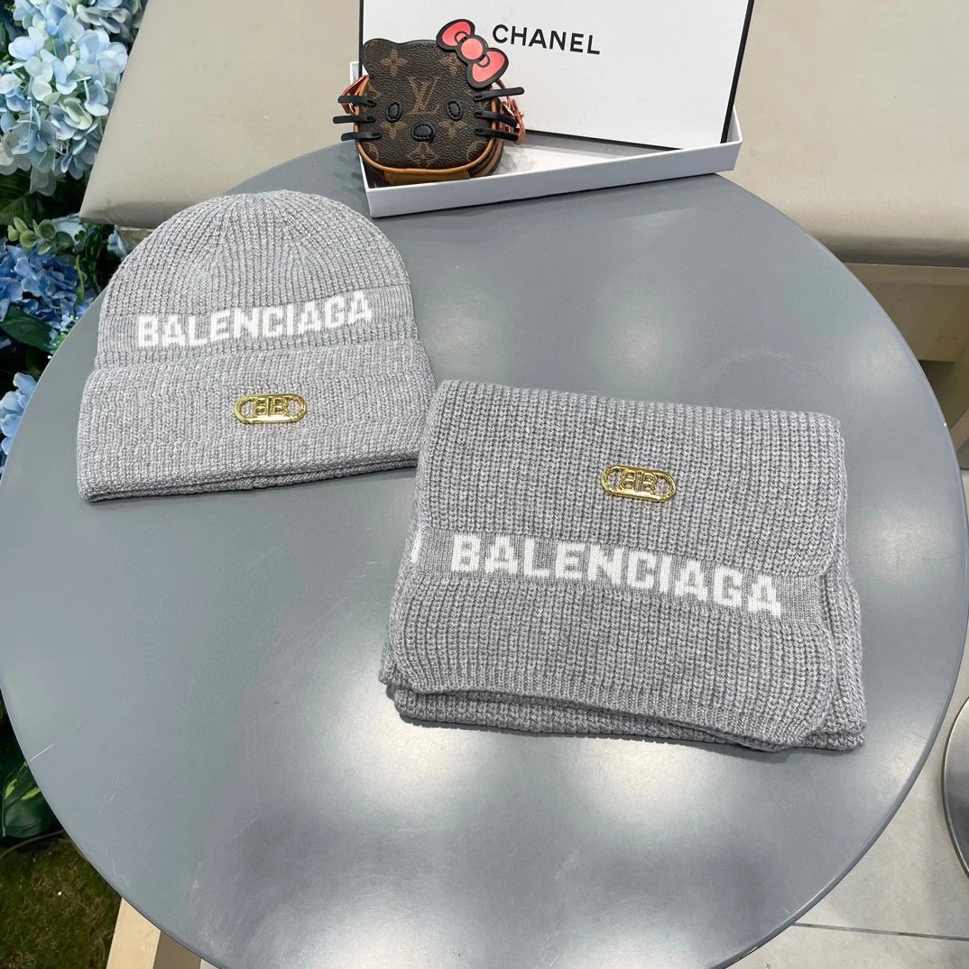 Balenciaga Wool Rabbit Fur Scarf & Hat Set Ver.A — Photo 2