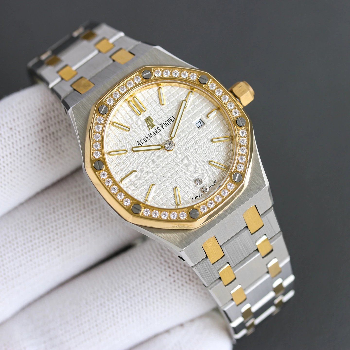 Audemars Piguet Royal Oak Quartz Ladies Watch 33mm Ver.B — photo 5