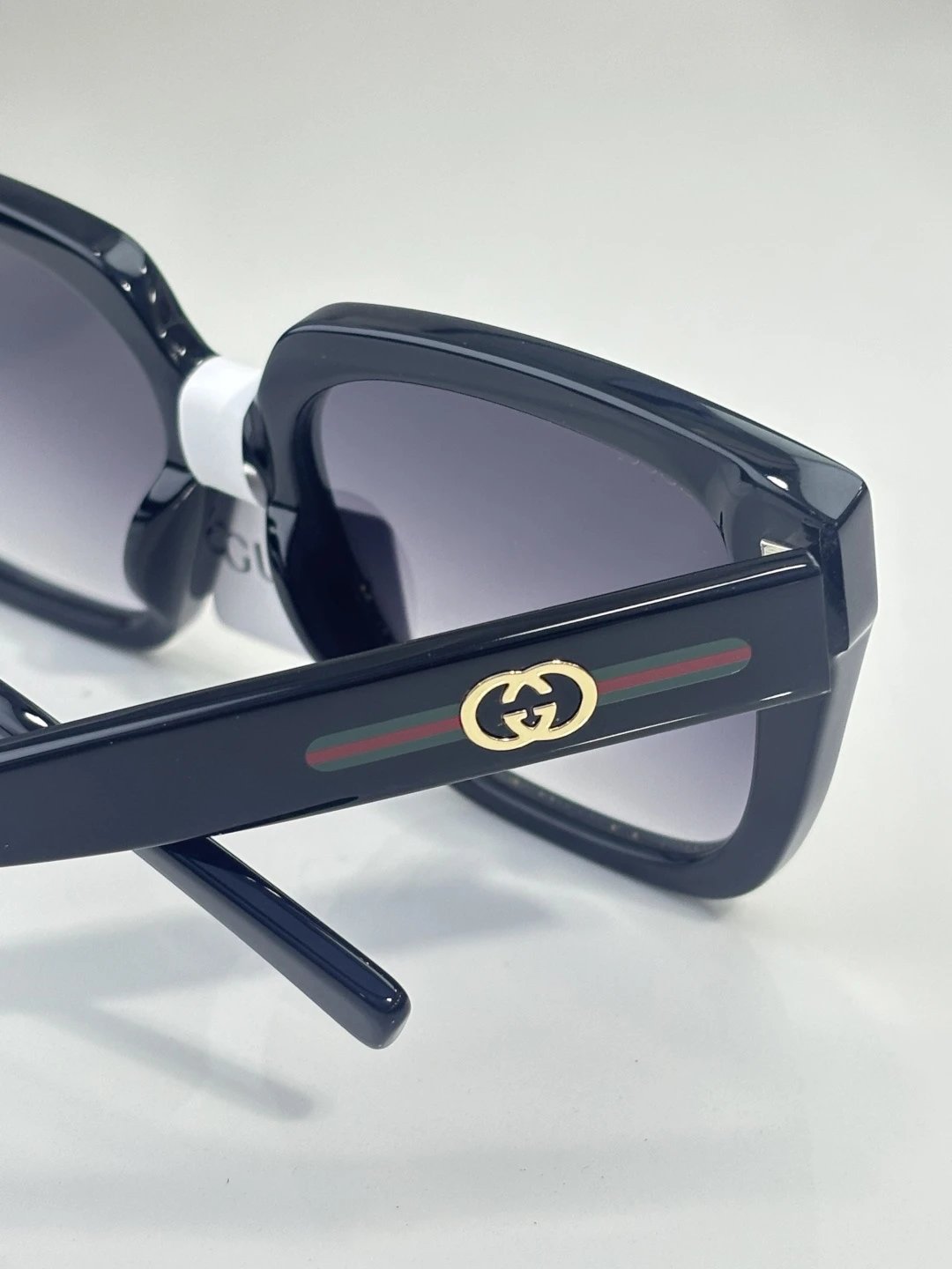 Gucci GG2102S Sunglasses 55-18-145 — QC