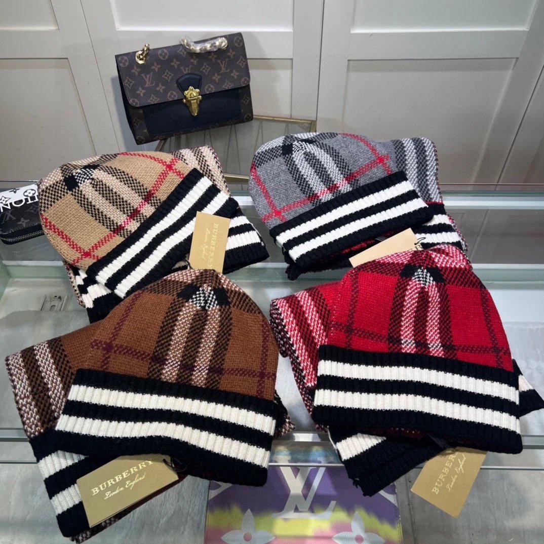 Burberry Scarf & Hat Set Ver.B — Photo 9
