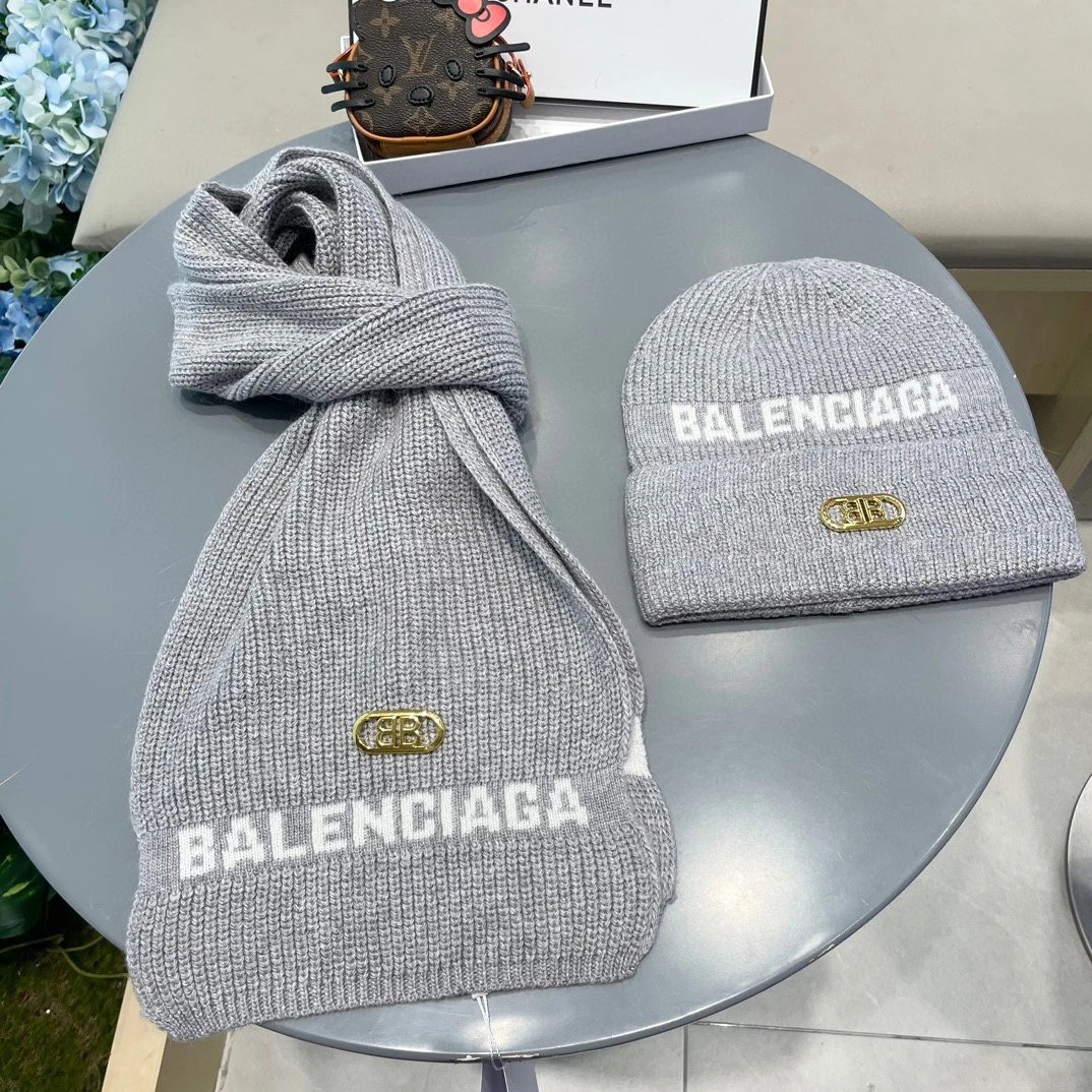Balenciaga Wool Rabbit Fur Scarf & Hat Set Ver.A — Photo 5