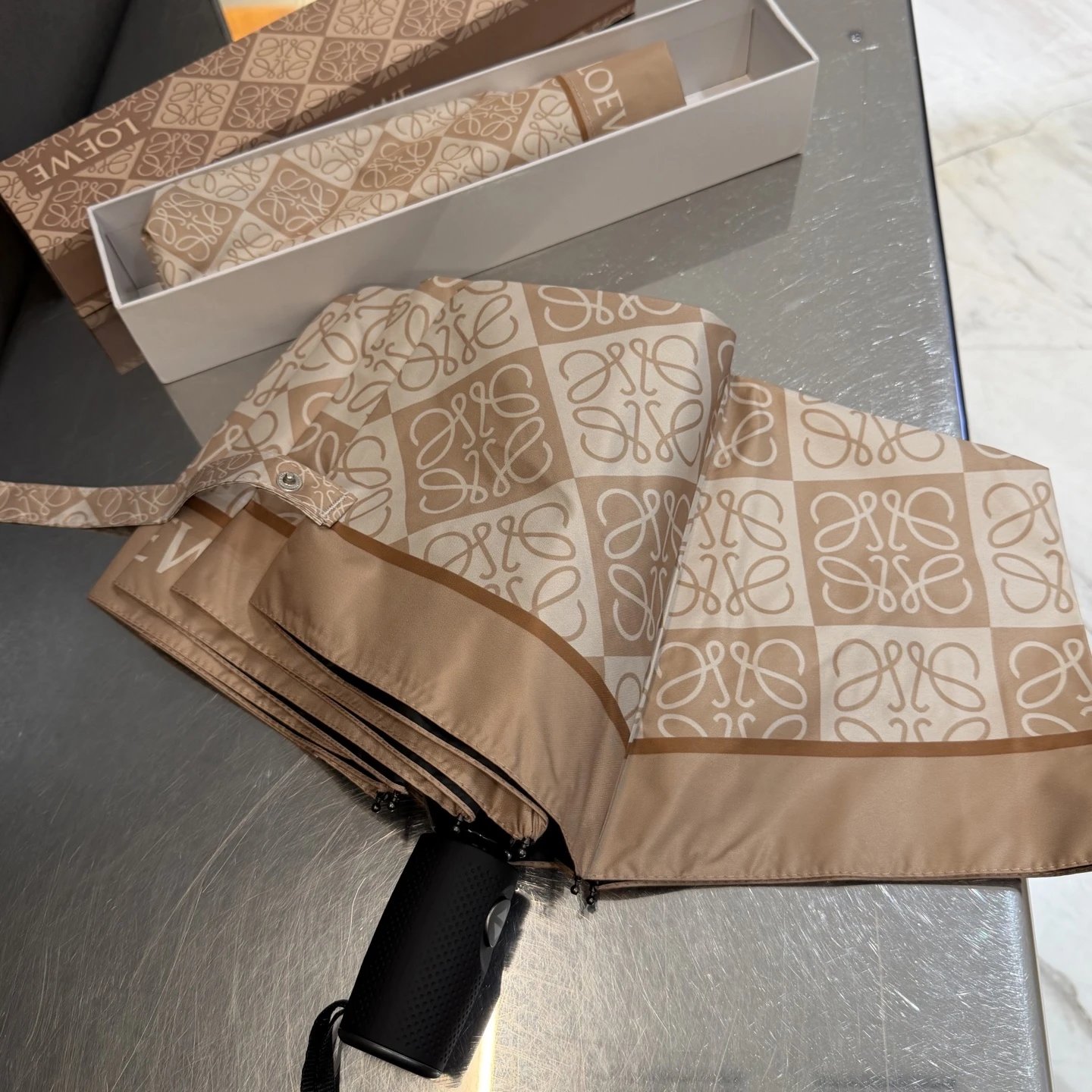 Loewe UV Protection Folding Umbrella Ver.B — Photo 3