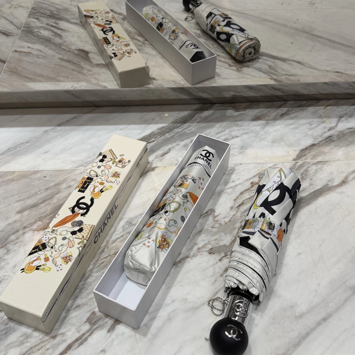 Chanel UV Protection Folding Umbrella Ver.C — Photo 2