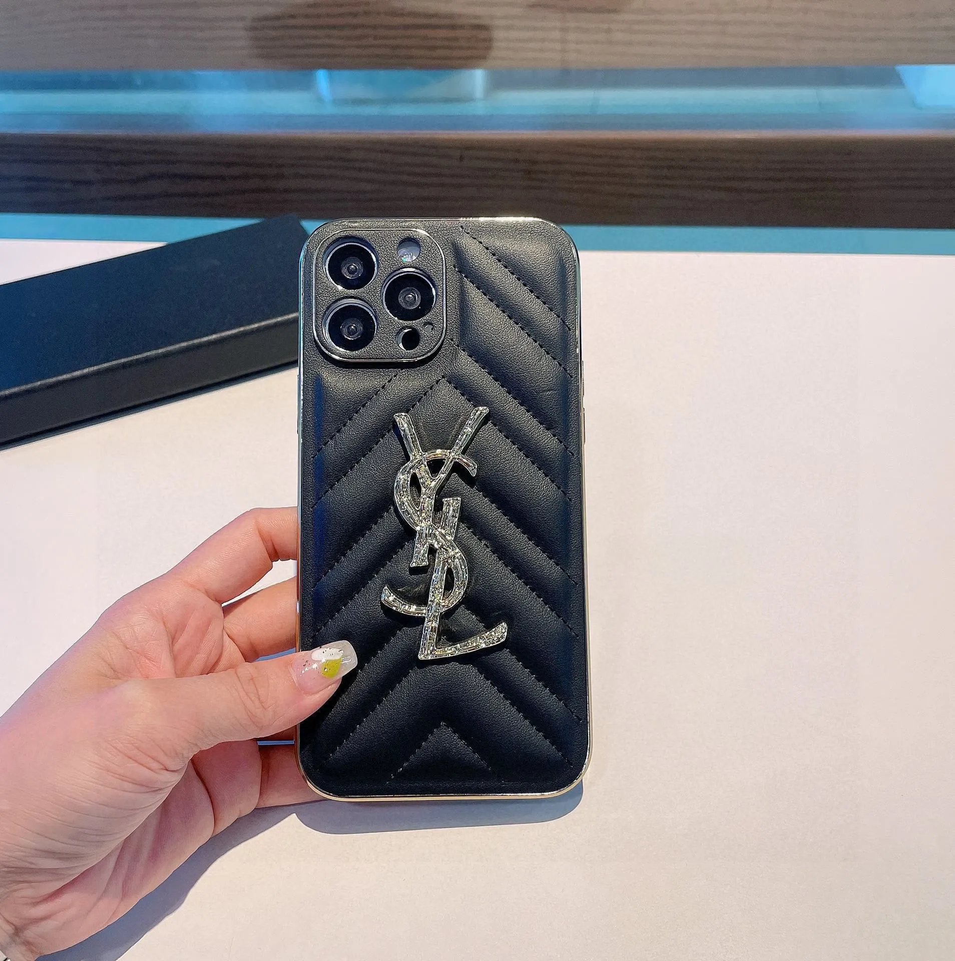 Louis Vuitton Crossbody Phone Case Ver.C — Photo 4