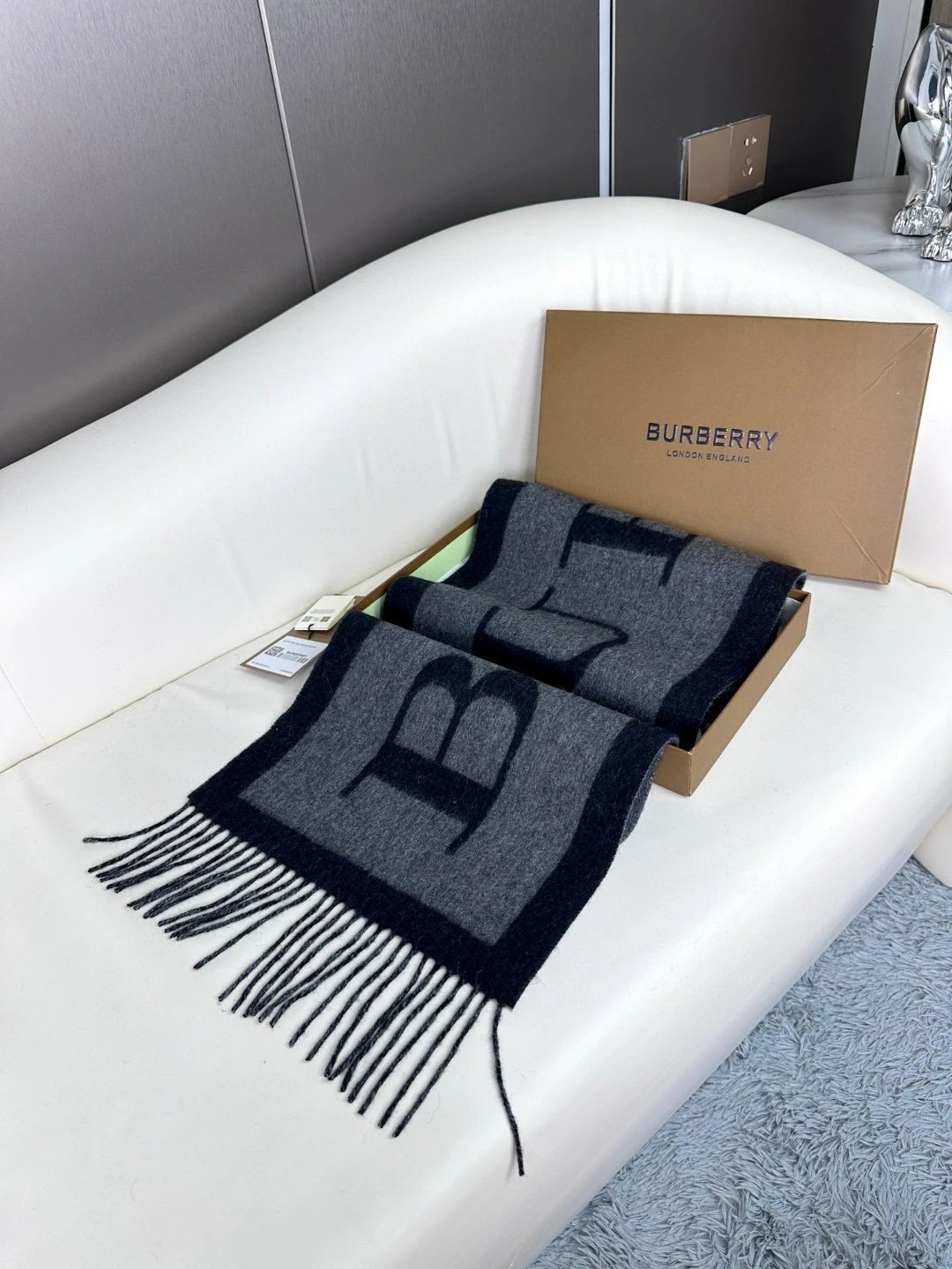 Burberry Cashmere Wool Scarf Ver.C — QC