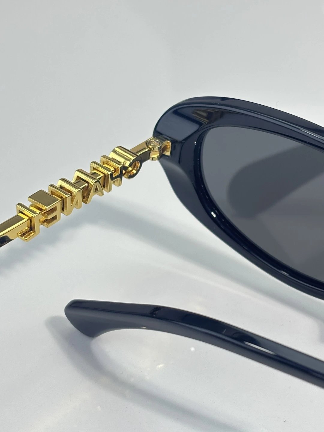 Chanel 5565 Sunglasses 54-17-140 — Zdjęcie 9