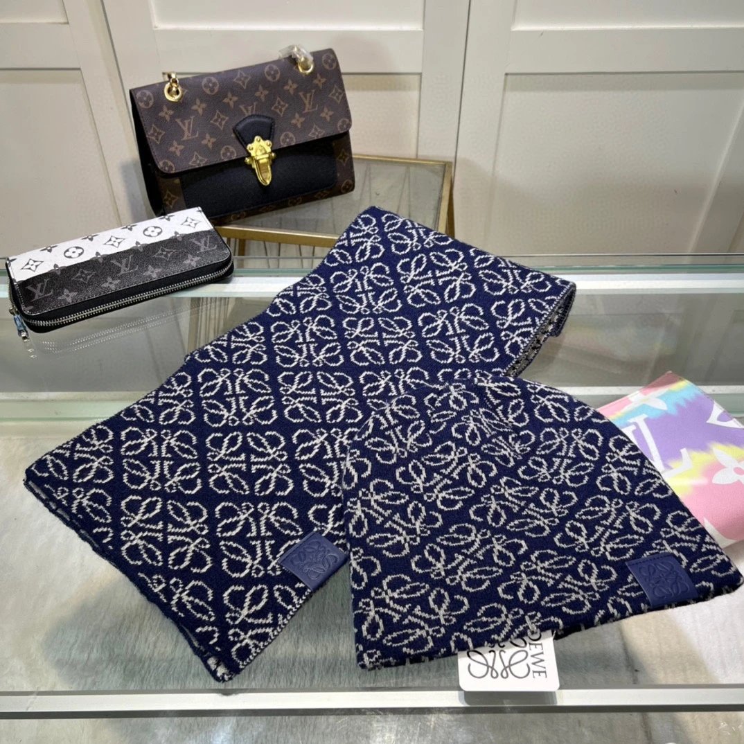 Loewe Scarf & Hat Set Ver.F — Photo 4