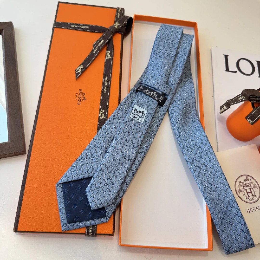 Hermes Silk Tie Ver.M — Photo 4