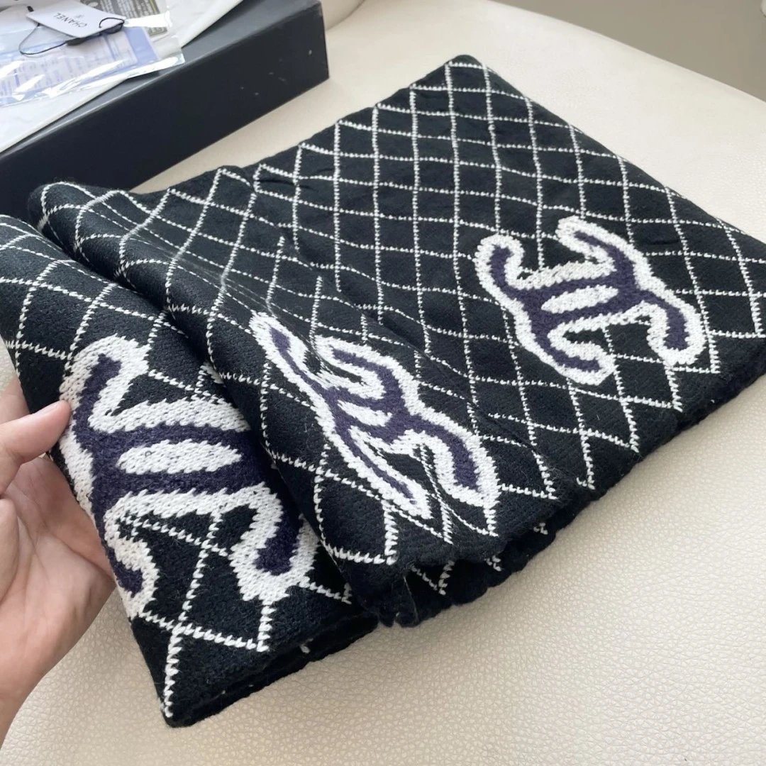 Chanel Cashmere Scarf Ver.E — Photo 6