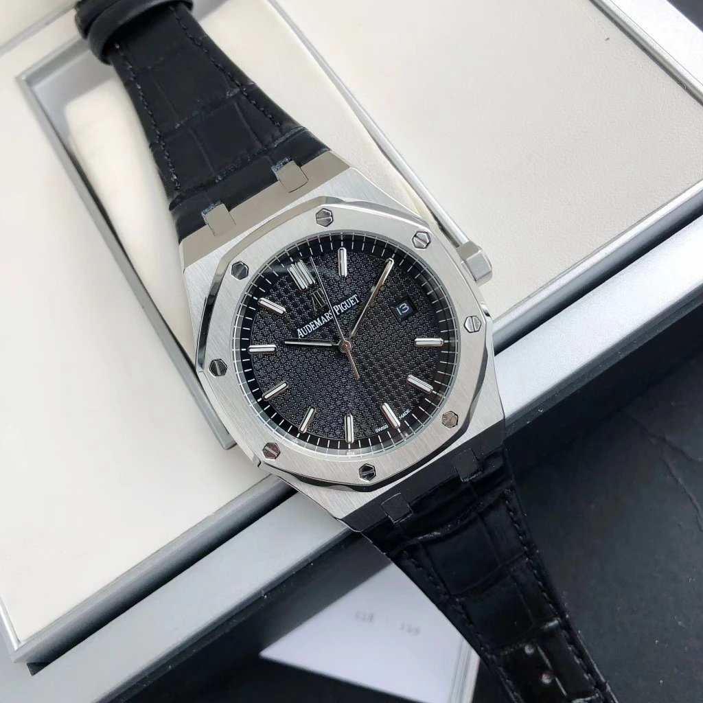 Audemars Piguet Royal Oak Automatic Watch 41mm Ver.B — Photo 3