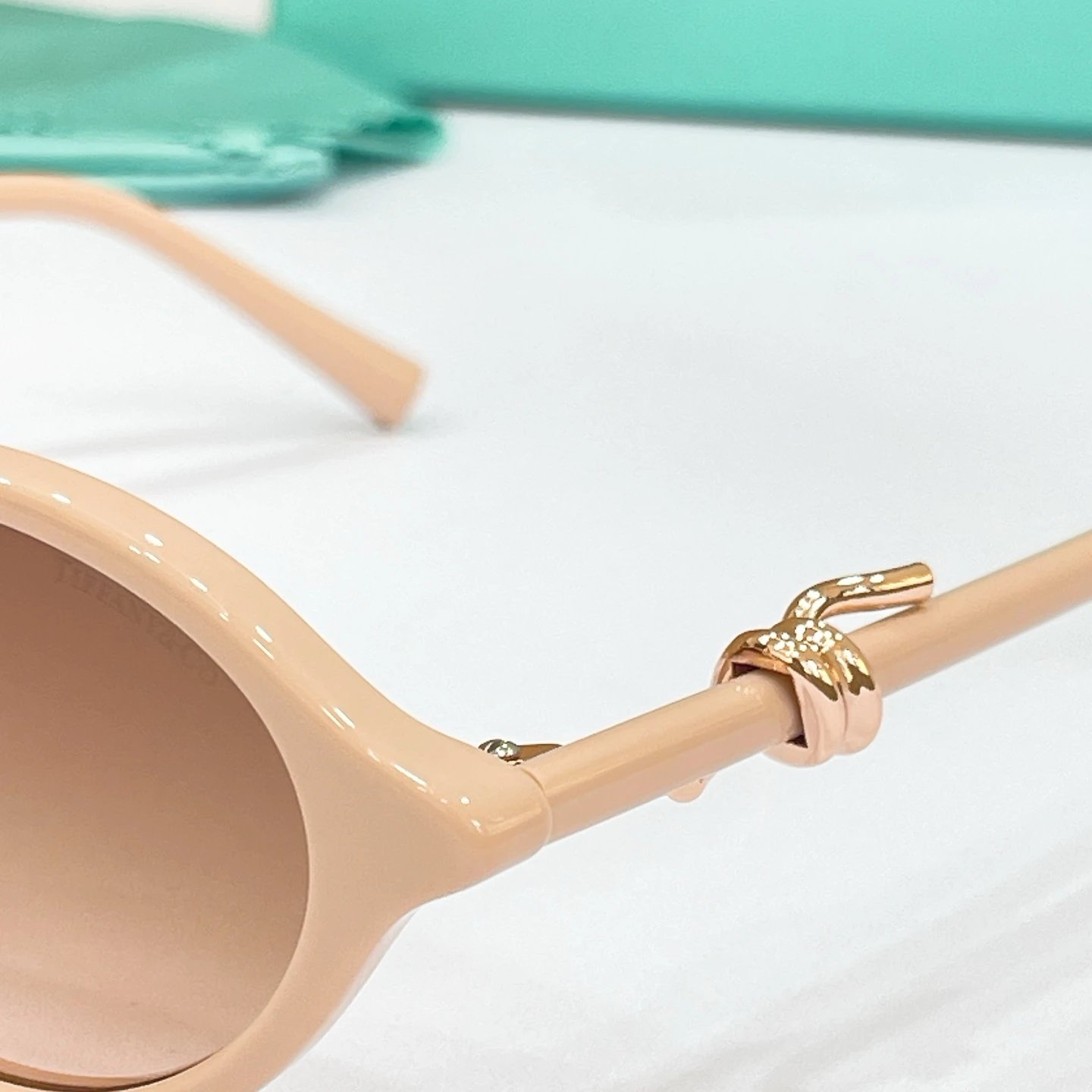 Tiffany TF2449B Sunglasses 53-19-145 Ver.B — Photo 8