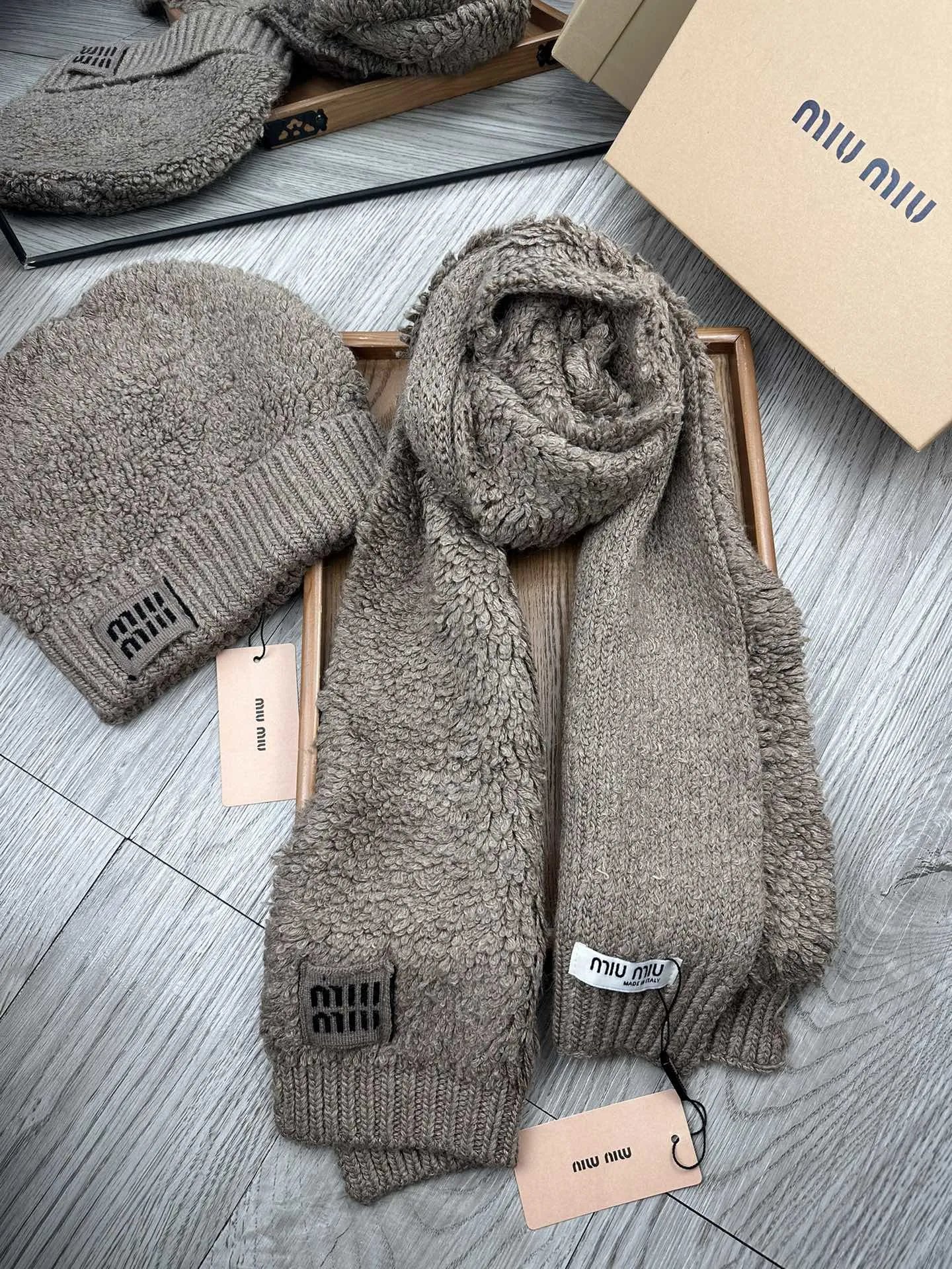 Miu Miu Wool Rabbit Fur Scarf & Hat Set Ver.C — Photo 7