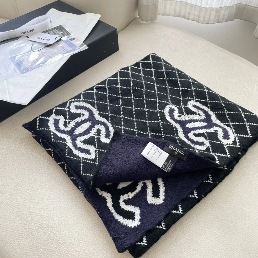 Chanel Cashmere Scarf Ver.E — Photo 4