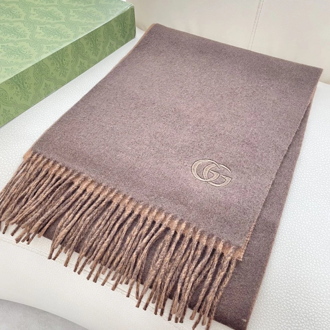 Fendi Cashmere Scarf Ver.C — Photo 4