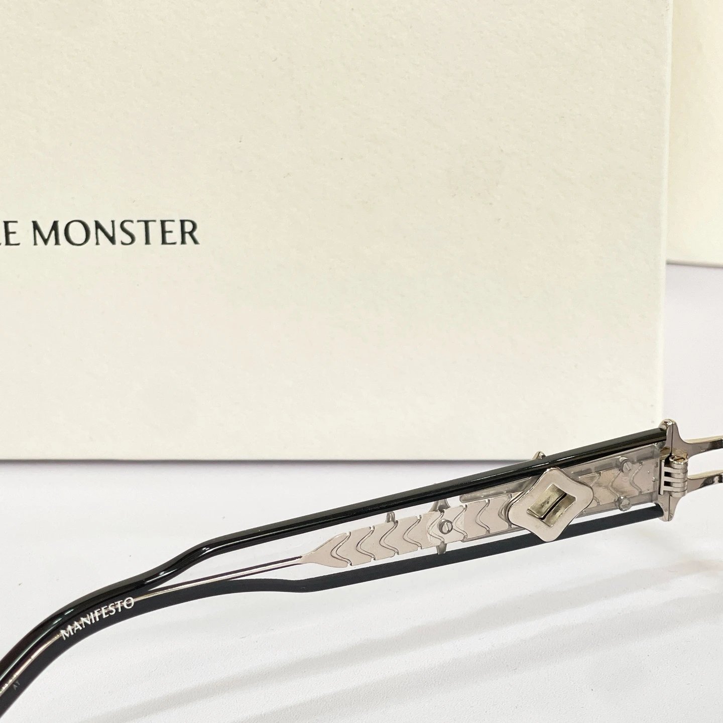 Gentle Monster MANIFESTO Optical Frame — Zdjęcie 7