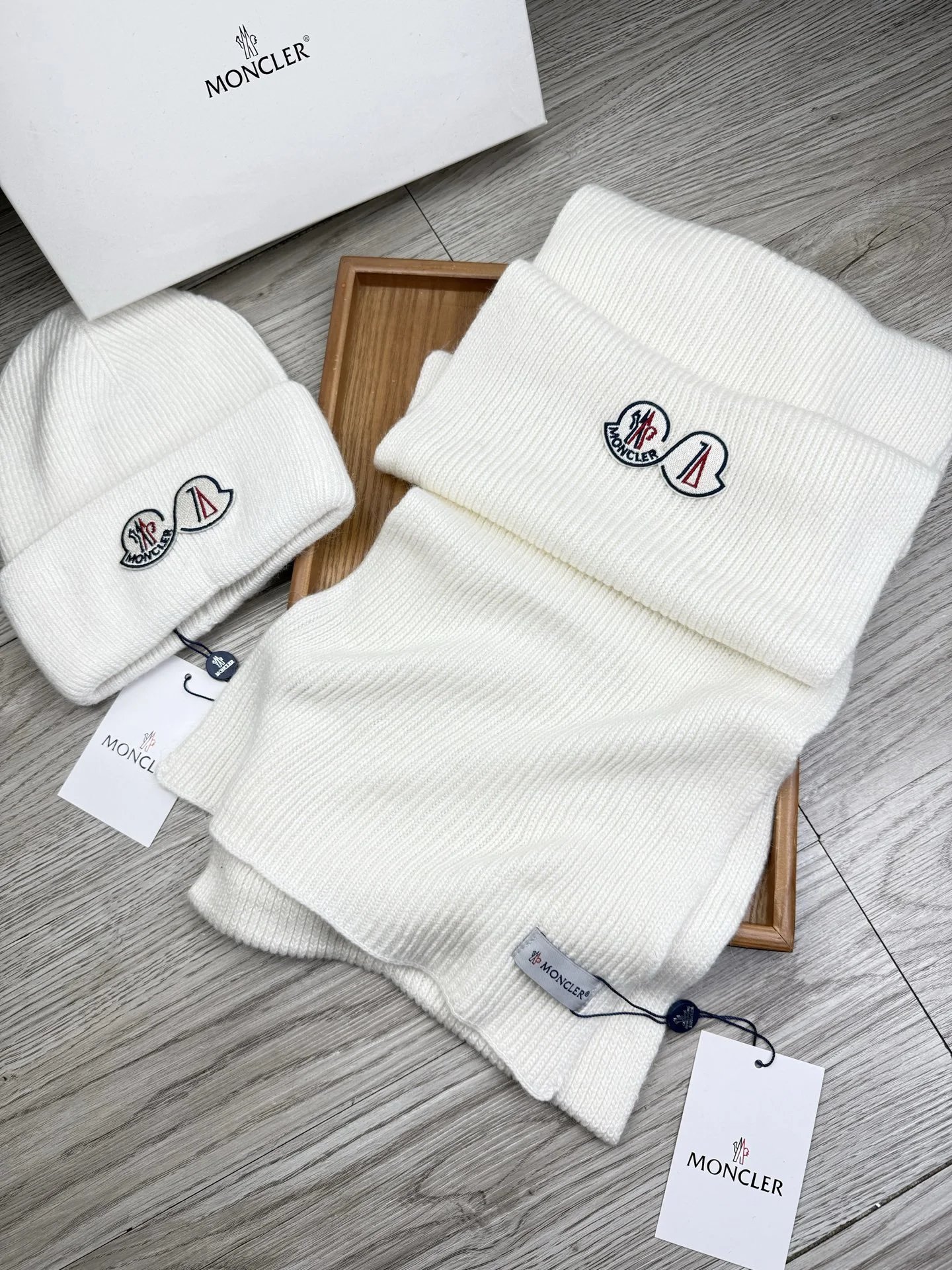 Moncler Wool Rabbit Fur Scarf & Hat Set Ver.F — Photo 5
