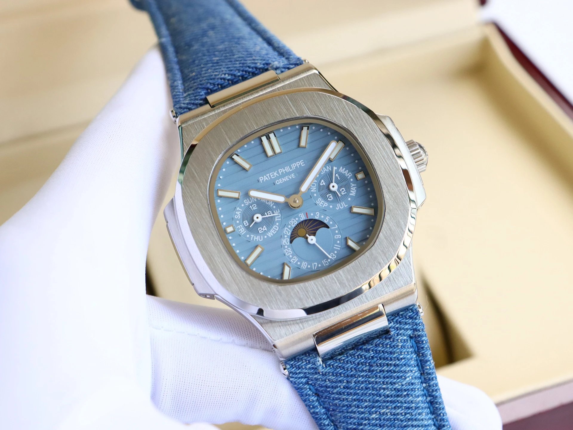 Patek Philippe Nautilus Automatic Watch Ver.B — photo 2