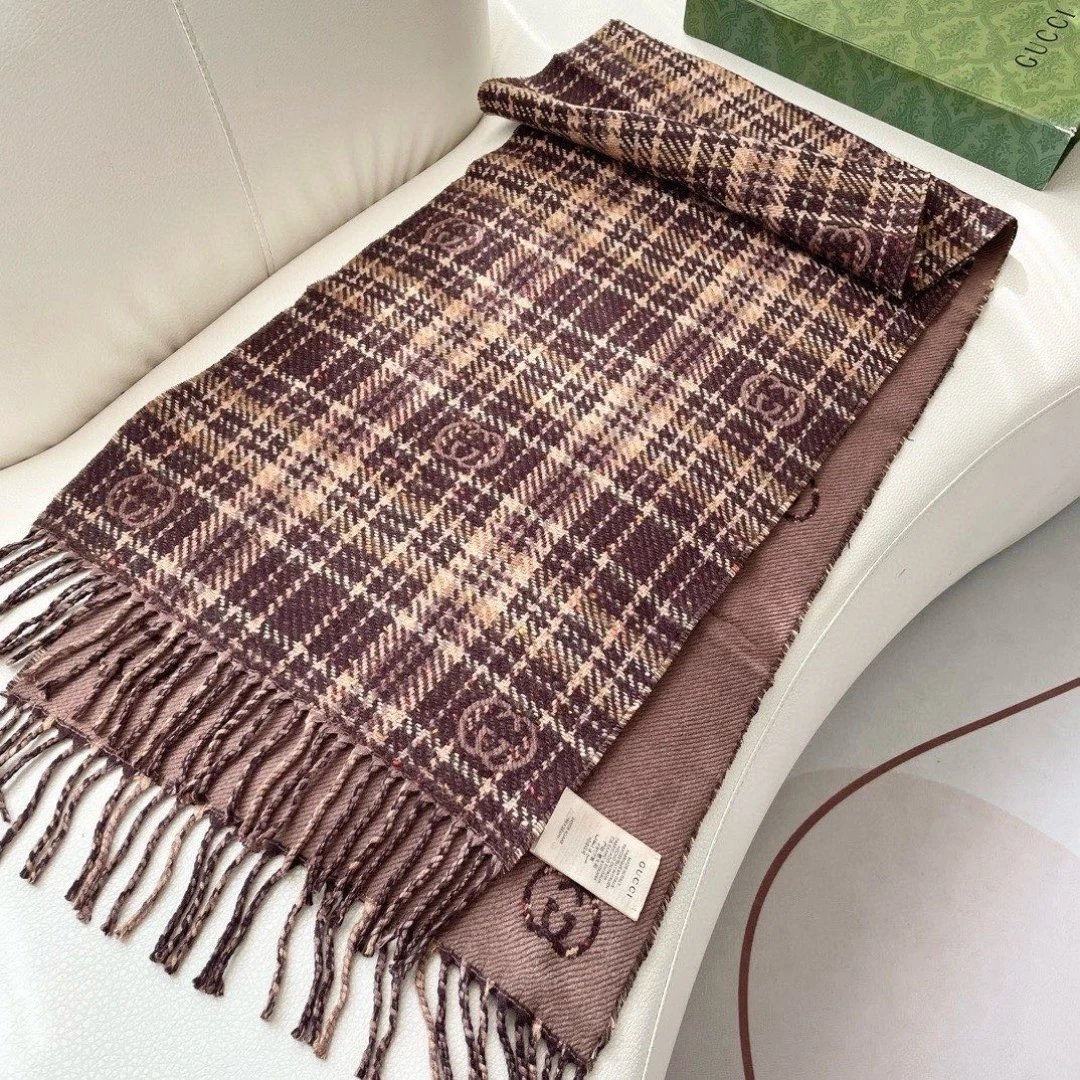 Gucci Wool Silk Scarf — Photo 3