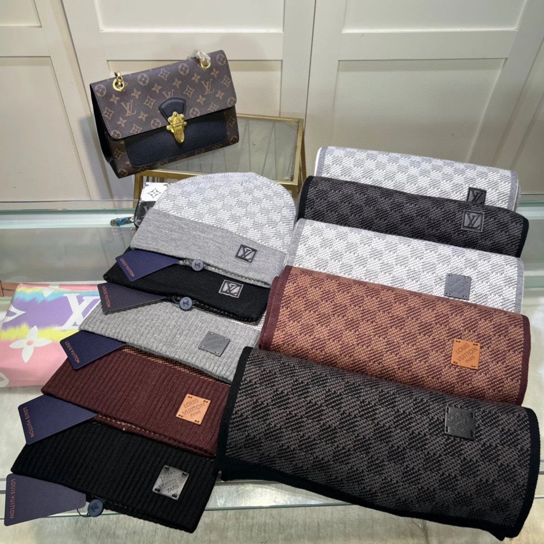 Louis Vuitton Wool Scarf & Hat Set Ver.A — Photo 6