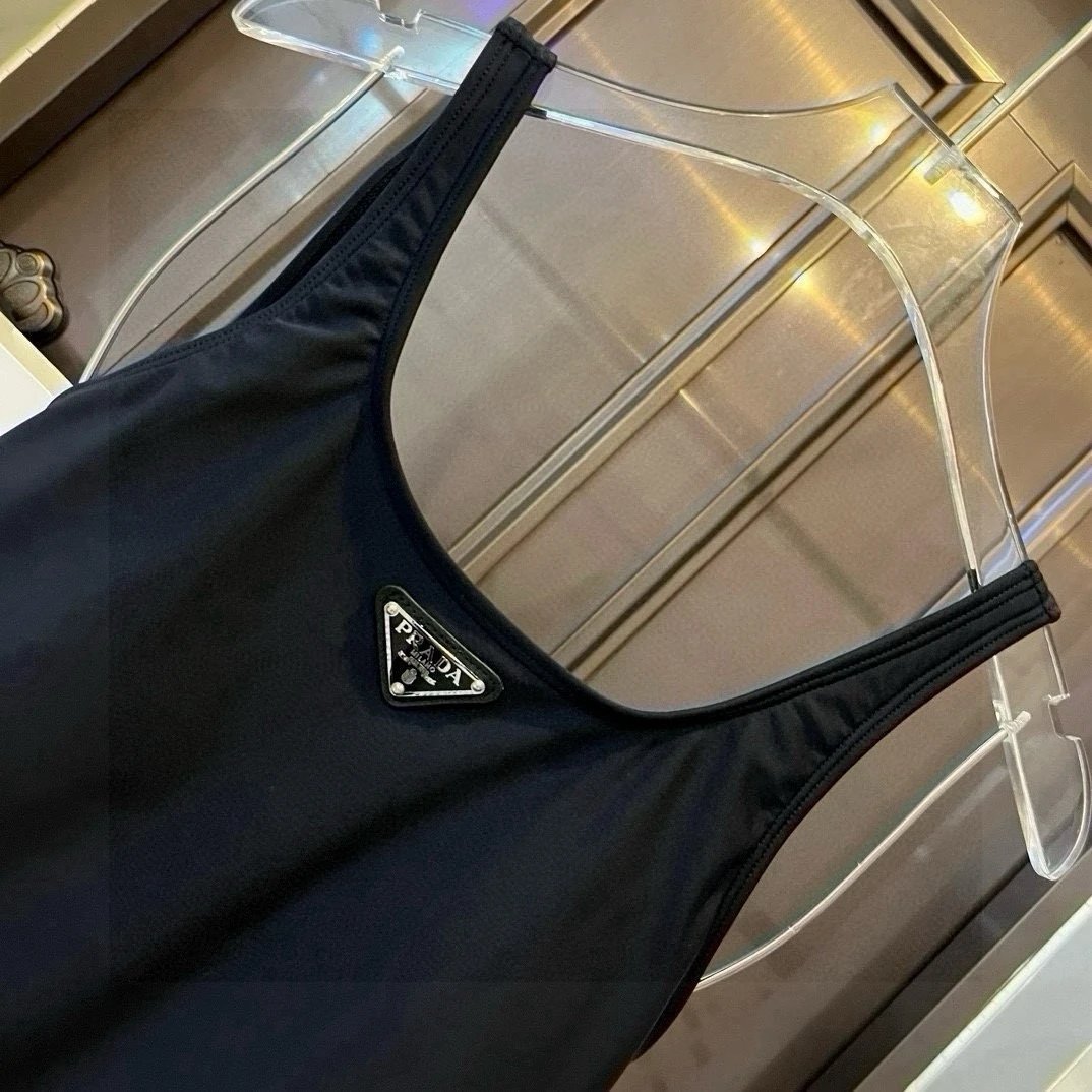 Prada One-Piece Swimwear Ver.C — Zdjęcie 4