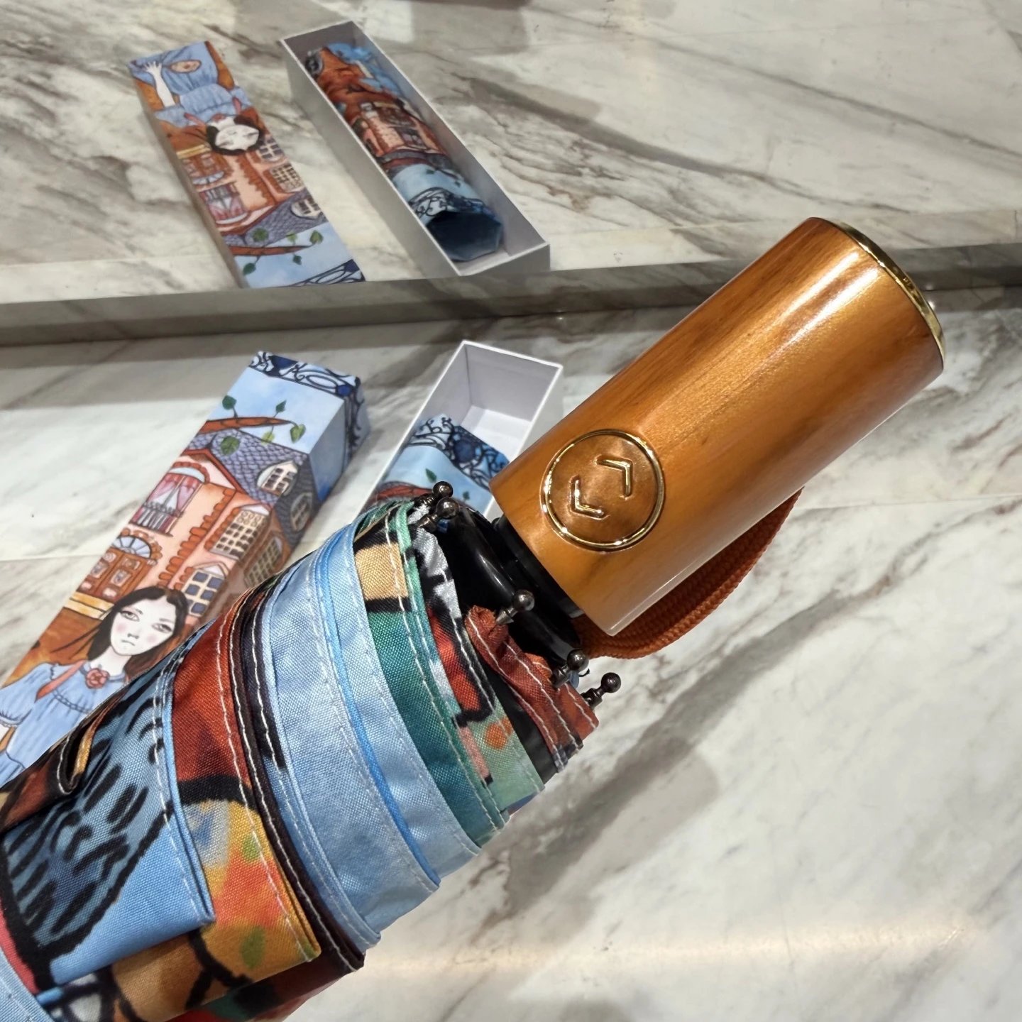 Gucci UV Protection Folding Umbrella Ver.A — Photo 2