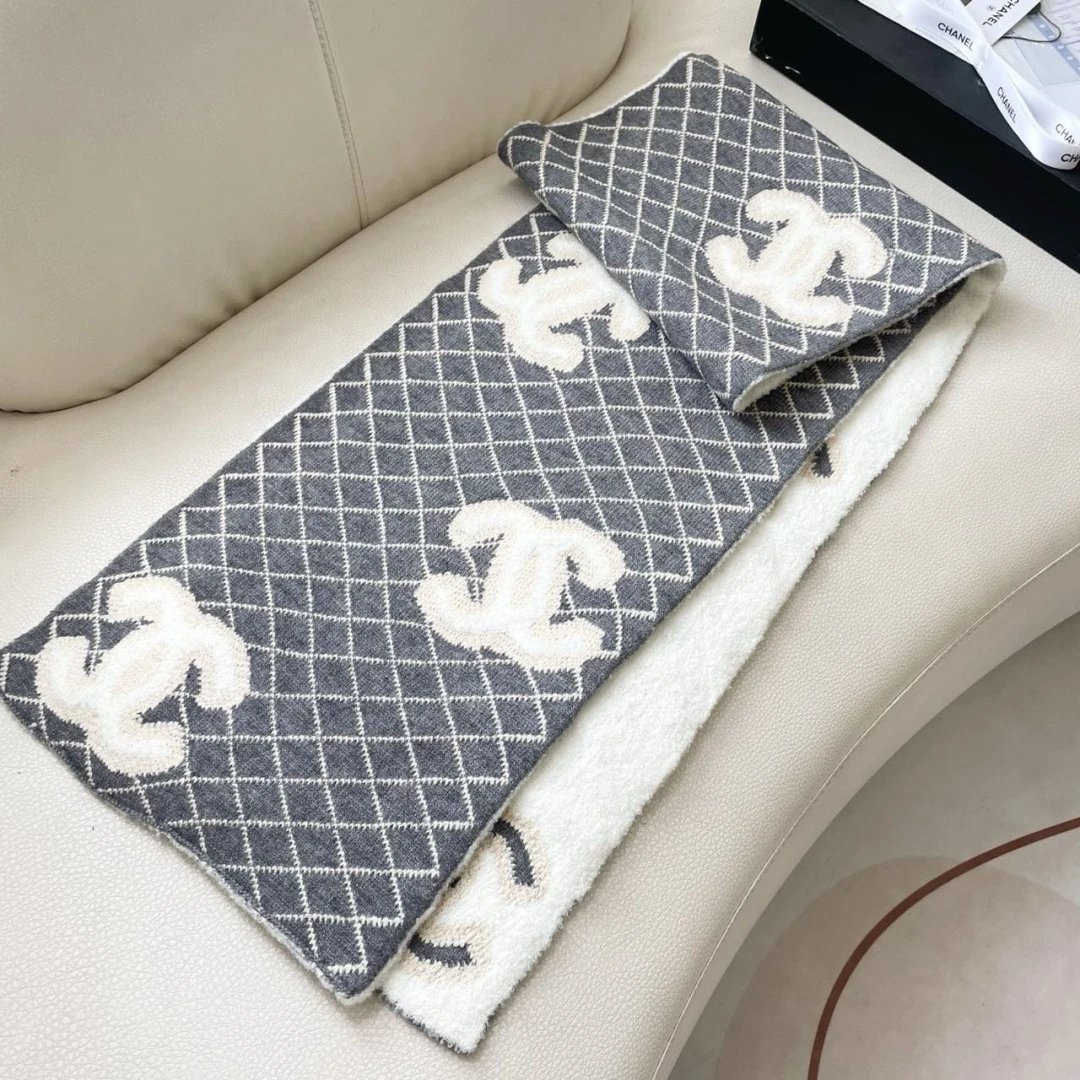 Chanel Cashmere Scarf Ver.F — Photo 7