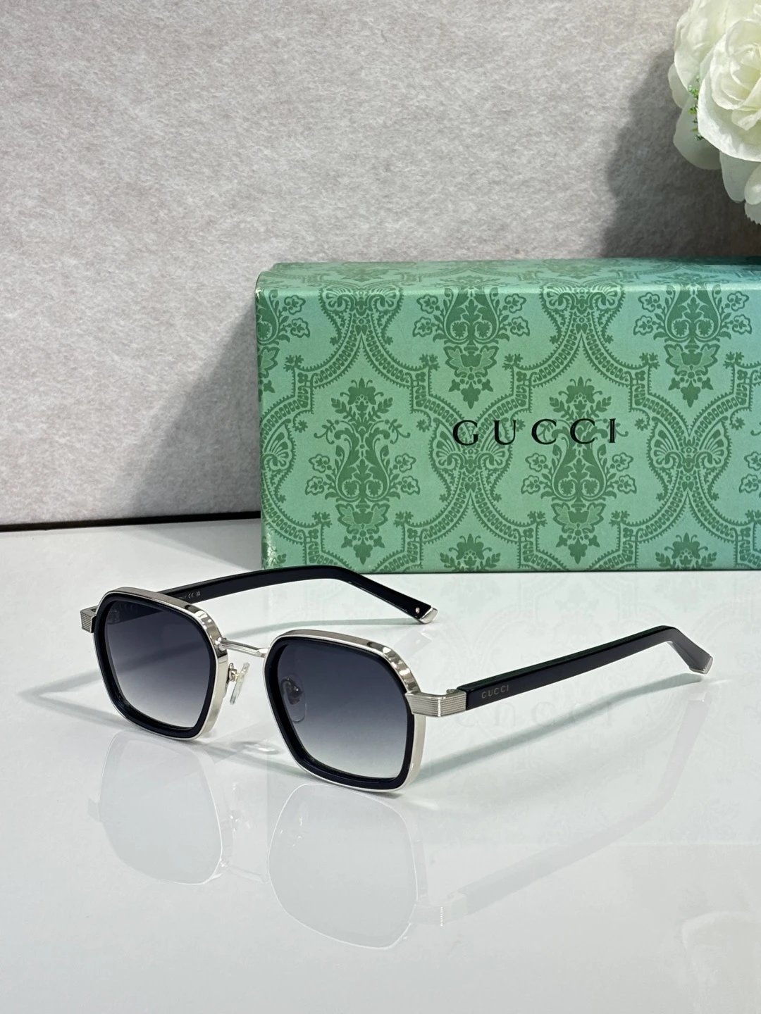 Gucci GG2074S Sunglasses 51-22-145 — photo 2