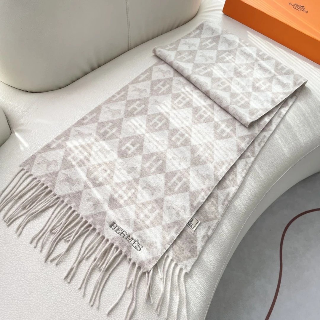 Hermes Cashmere Scarf Ver.J — Photo 7