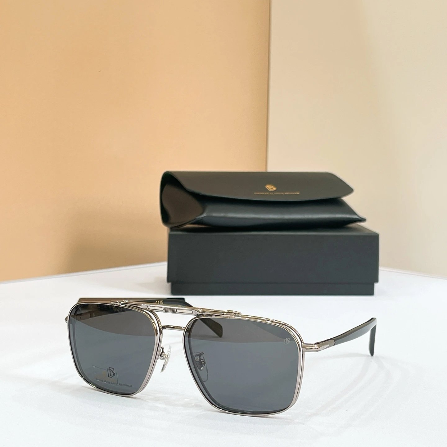 David Beckham DB 1187 Sunglasses Ver.B — photo 2