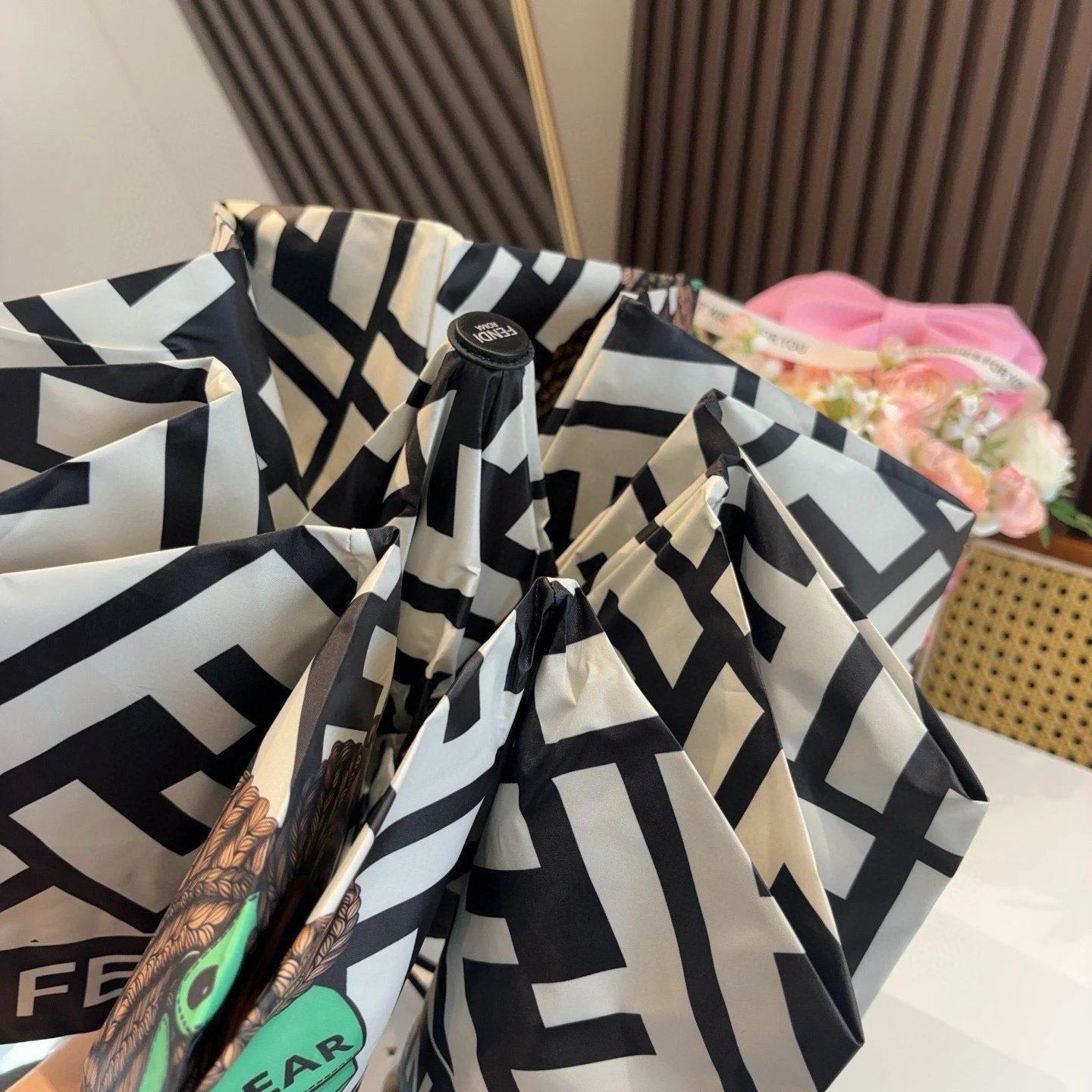 Fendi UV Protection Folding Umbrella Ver.A — Photo 5