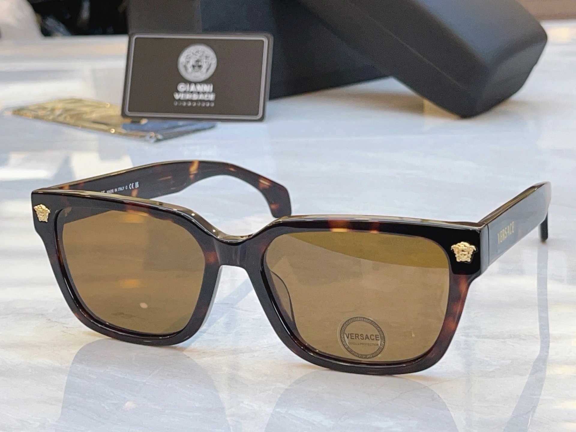 Versace VE 4513D Sunglasses 56-19-145 — Photo 5