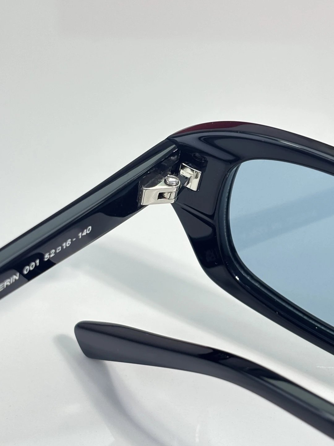 Saint Laurent SL872 Sunglasses 52-16-140 — QC