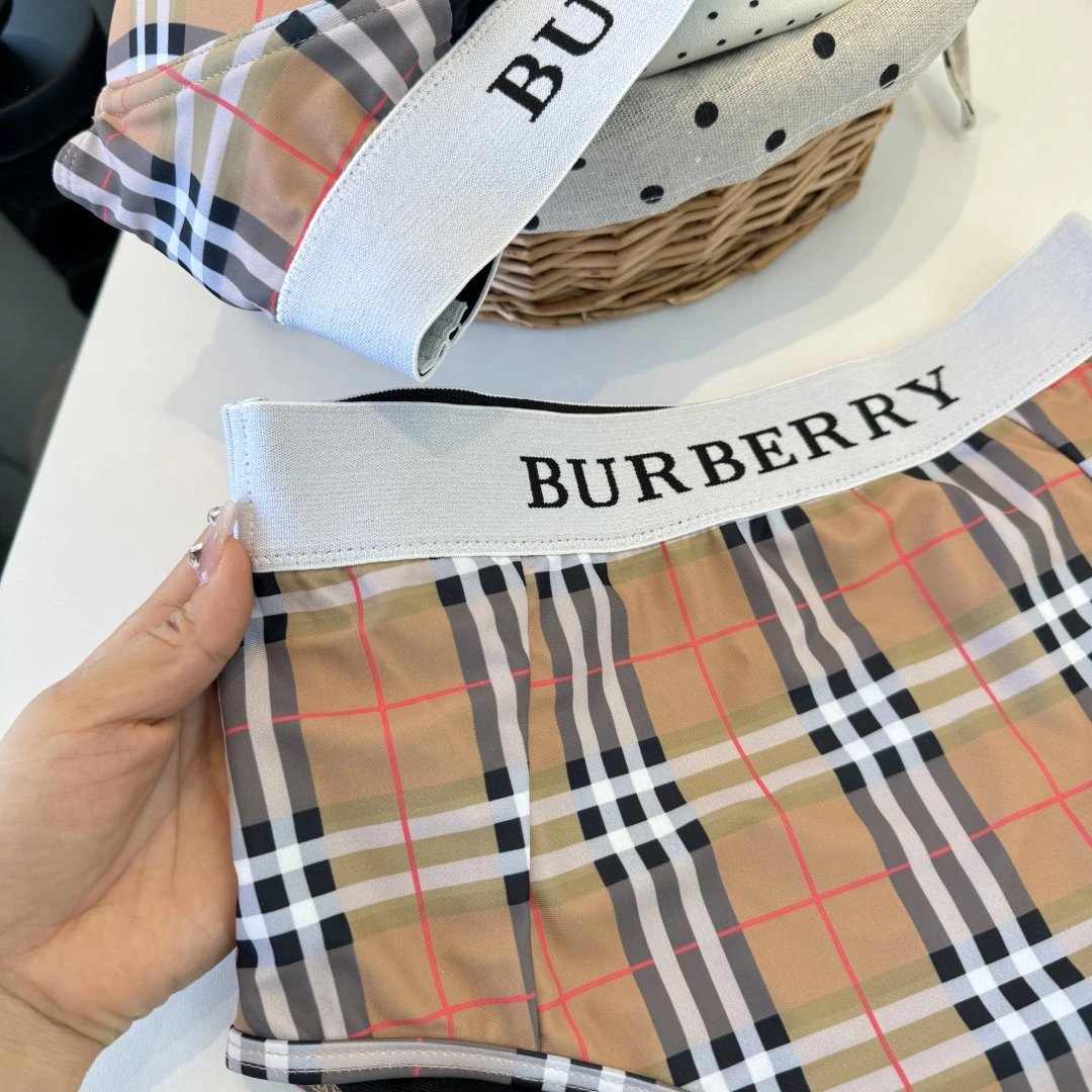 Burberry Bikini Two-Piece Swimwear Ver.B — Photo 9