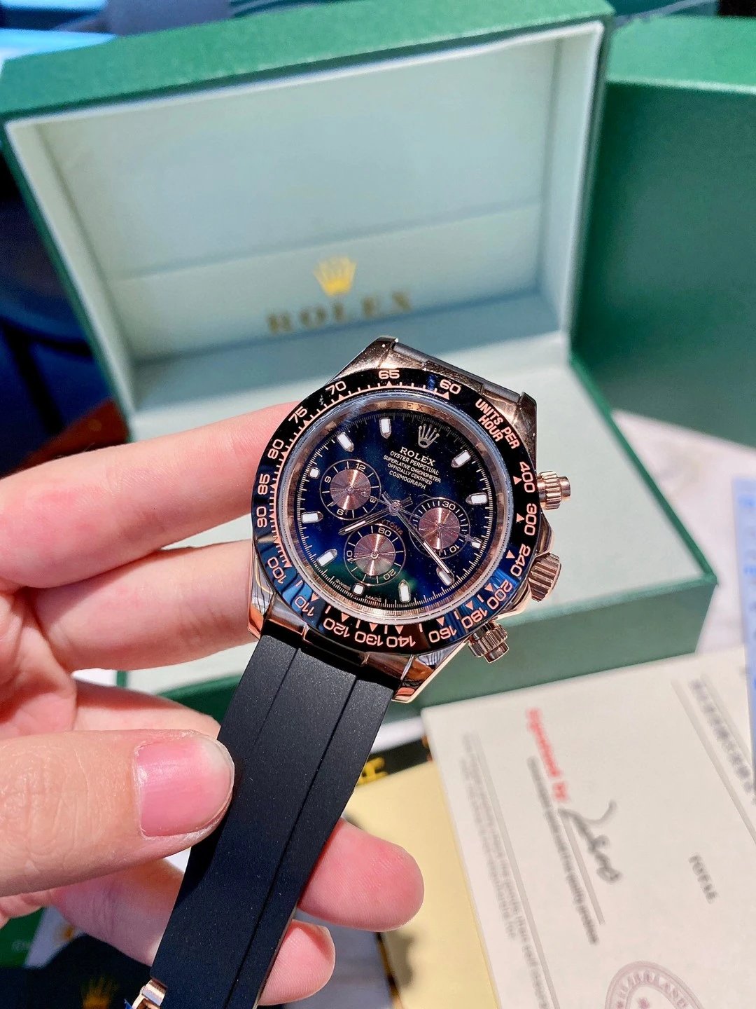 Reloj cronógrafo Rolex Cosmograph Daytona con correa Oysterflex negra