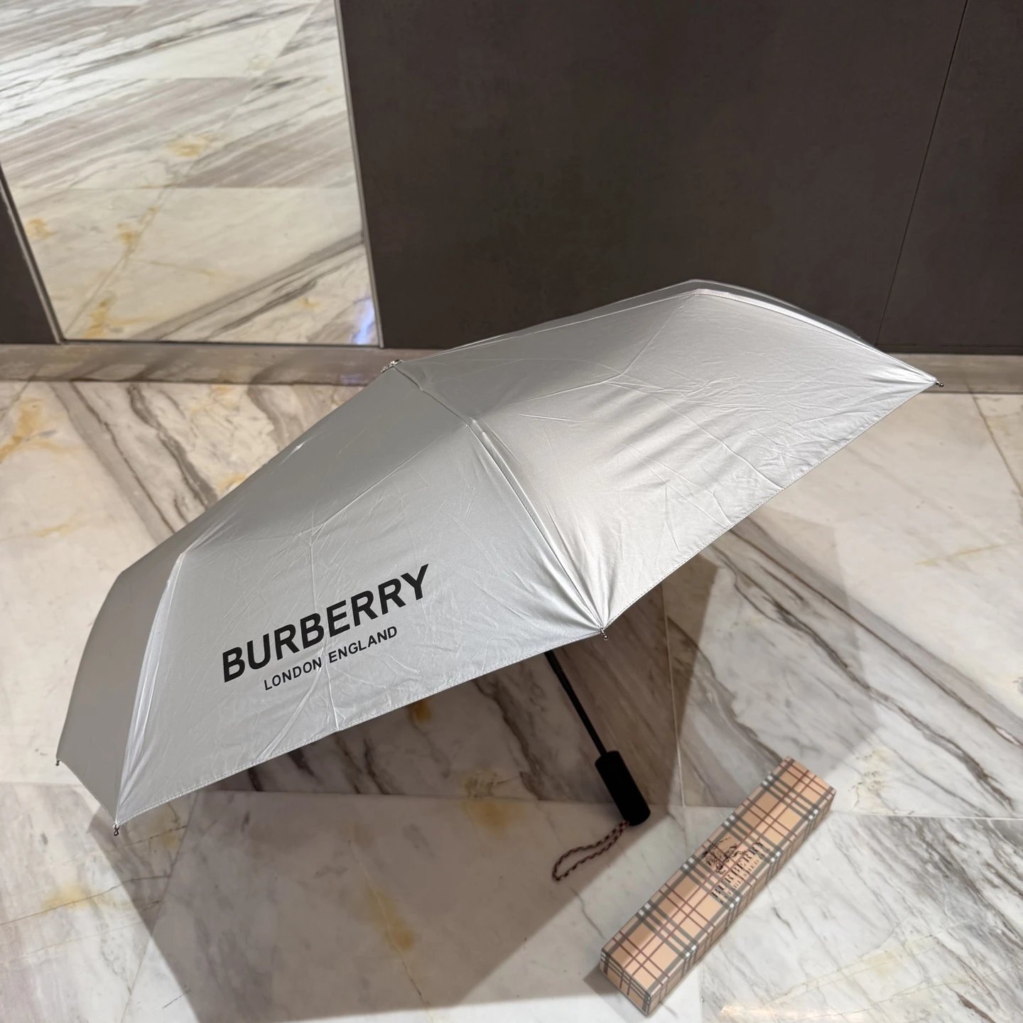 Burberry UV Protection Umbrella Ver.B — Photo 8