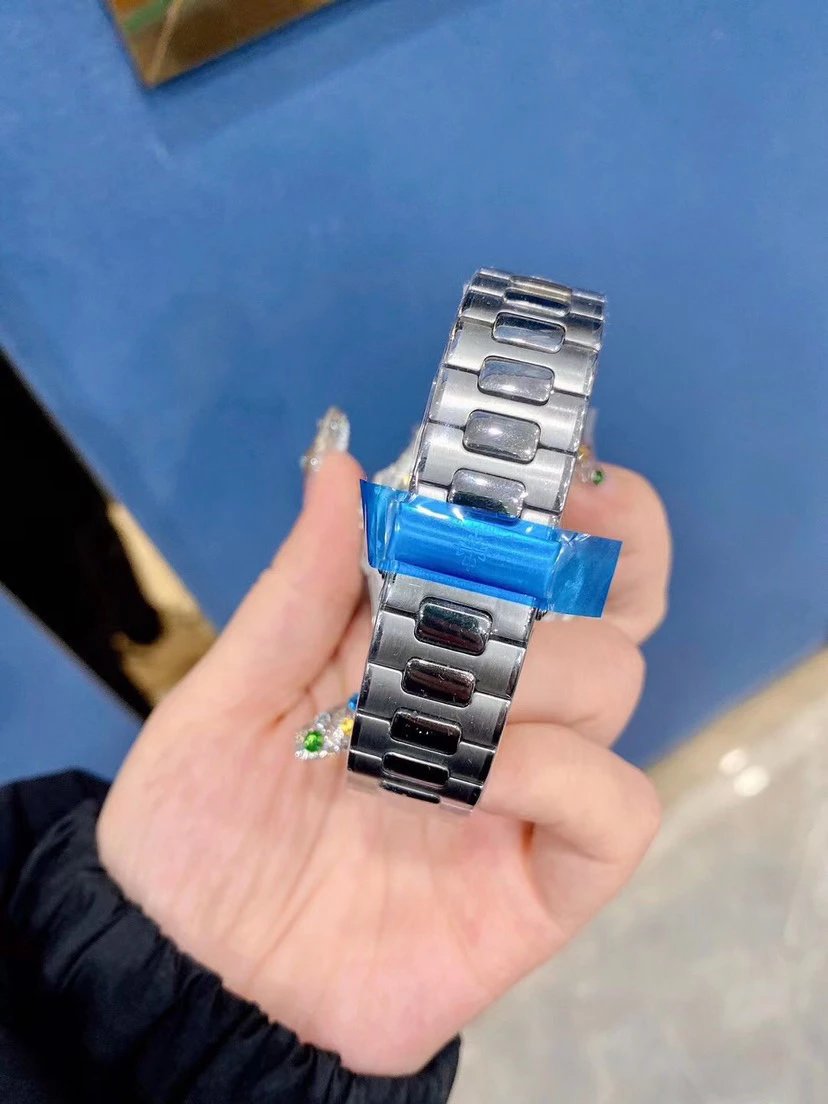 Patek Philippe Nautilus Automatic Watch Ver.E — photo 3
