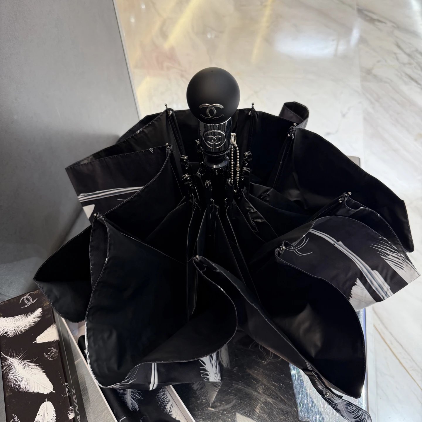 Chanel UV Protection Folding Umbrella Ver.E — Photo 5