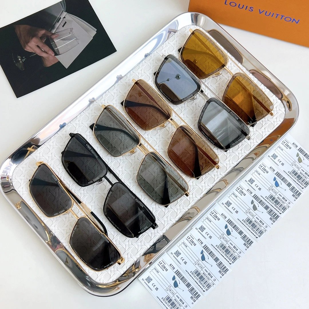 Louis Vuitton Z2610 Sunglasses 61-13-145 — photo 9