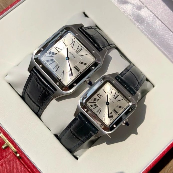Cartier vierkante horloges met zwarte leren bandjes